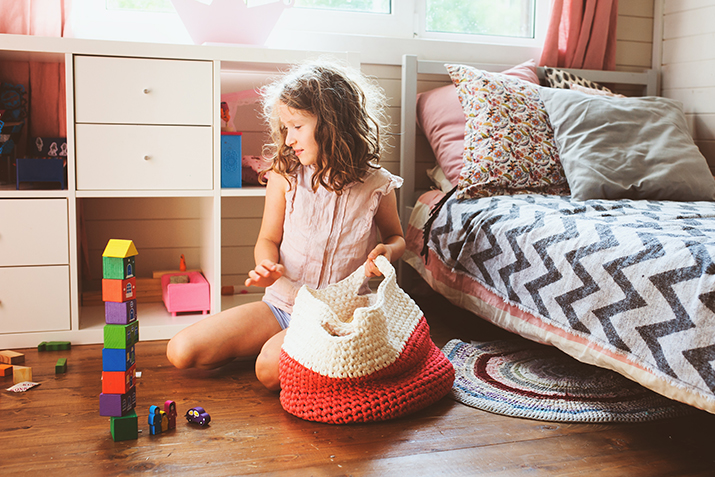 7 Tips to Stay Organized with Kids tips to stay organized with kids organizational tips cleaning de-cluttering routine de-clutter your home how to organize get organized in the new year storage organizing tips home decor label maker organize the fridge home organization TikTok video kids essentials pack in the car stay organized make life easier be organized in the new year